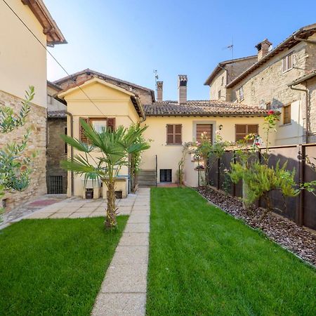 Ferienwohnung Via Mazzini 23A Gubbio Exterior foto