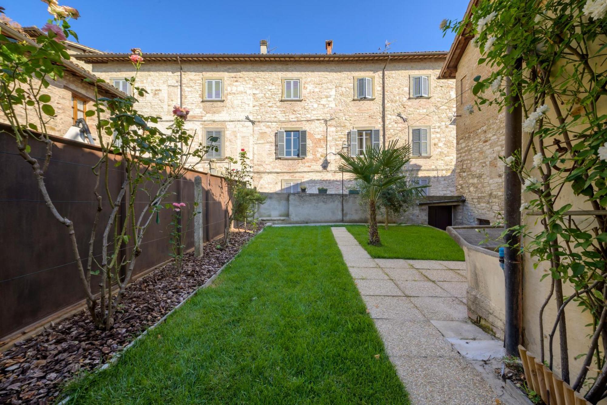 Ferienwohnung Via Mazzini 23A Gubbio Exterior foto